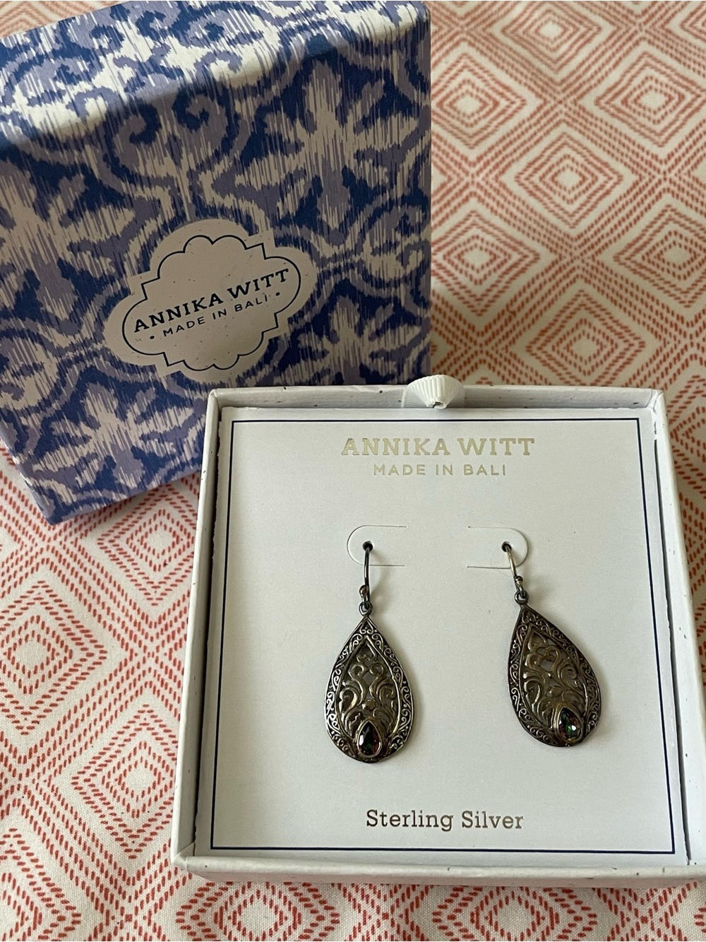 Sterling Silver Teardrop Filigree Earrings in Silver